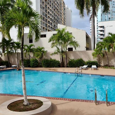 Isla Verde Modern Apartment With Pool Сан-Хуан Екстер'єр фото
